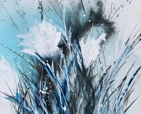 Abstraktes Gemälde in Acryl-Mischtechnik „Schneerosen“ in Blau, Petrol, Grau und Weiß, 60 × 80 cm